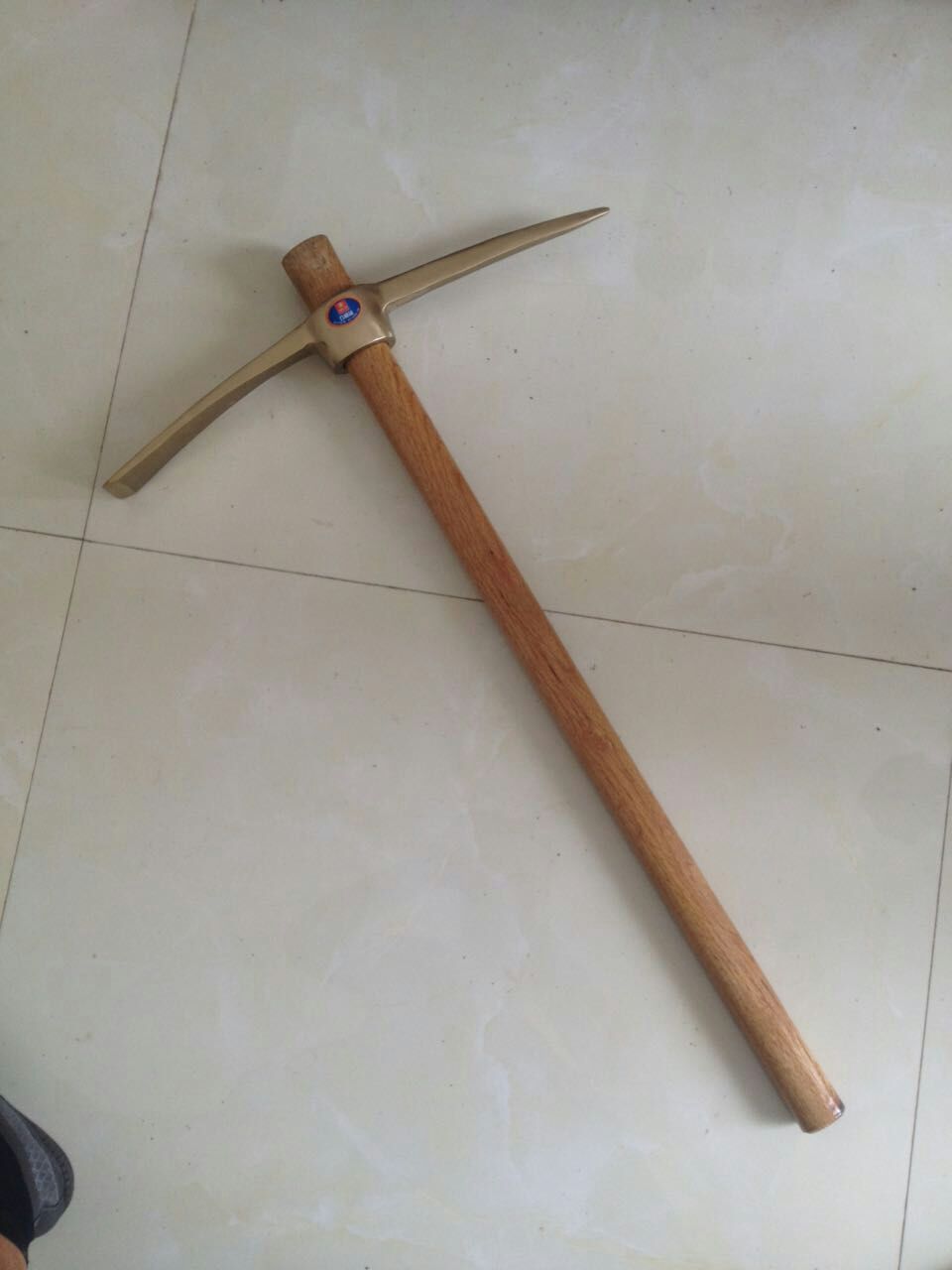 装柄镐头(图1)